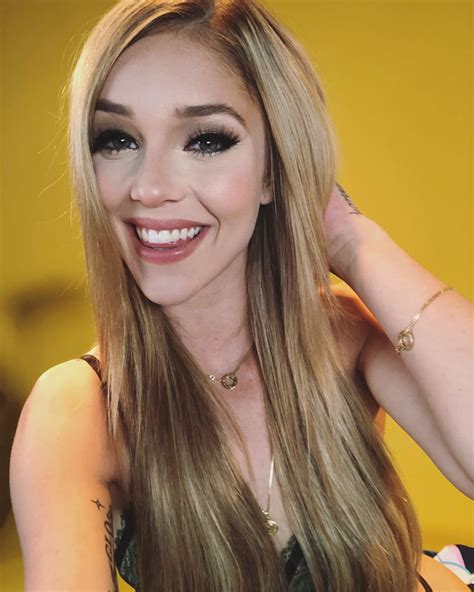 Instagram Stats & Analytics for Kali Roses (@therealkaliroses).
